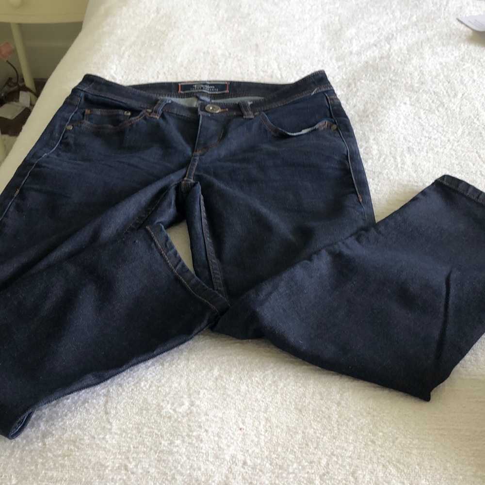 Tommy Bahamas denim capris